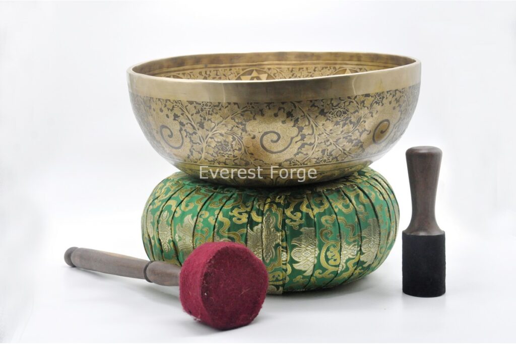 Large Foot Engraved Singing Bowl – Fire & Tibetan Mantra – Vajra Symbol – Handmade in Nepal