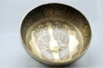 Large Foot Engraved Singing Bowl – Fire & Tibetan Mantra – Vajra Symbol – Handmade in Nepal