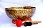 Large Handmade Singing Bowl – Antique Look – Standing Sound Bowl from Nepal – Includes Felt Drum and Leather Striker – Ideal for Chakra Healing and Meditation