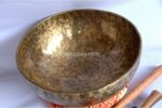 Large Handmade Singing Bowl – Antique Look – Standing Sound Bowl from Nepal – Includes Felt Drum and Leather Striker – Ideal for Chakra Healing and Meditation
