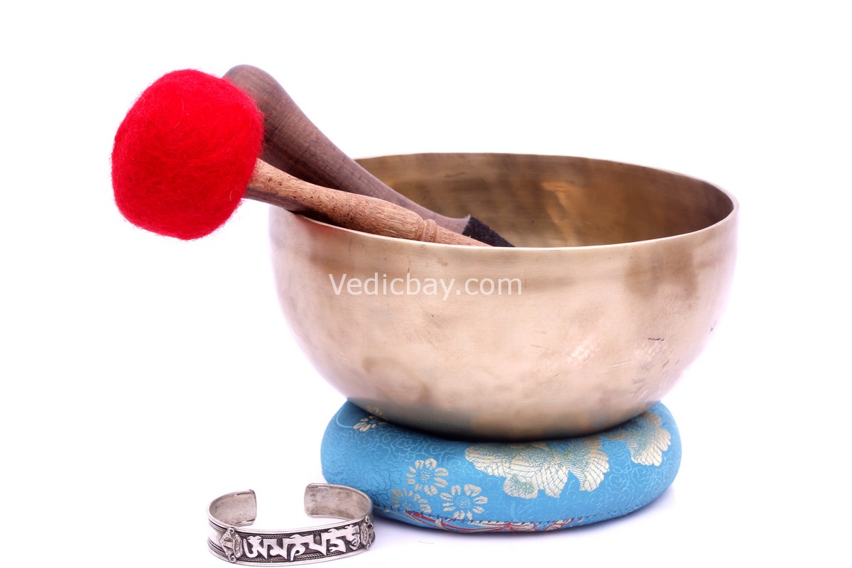 7-Inch Handmade Tibetan Singing Bowl – Dim Finish with Mallet, Felt Striker, Cushion & Bracelet