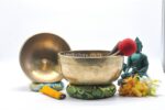 8 inch handmade Tibetan Lingam singing bowl with dim finish – rare Himalayan ritual bowl with central lingam, includes mallet and cushion